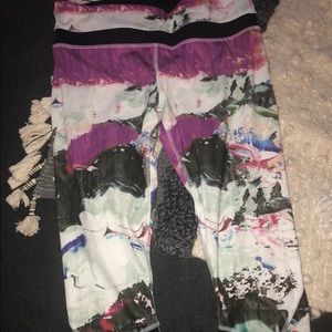 Lululemon cropped patterned leggings